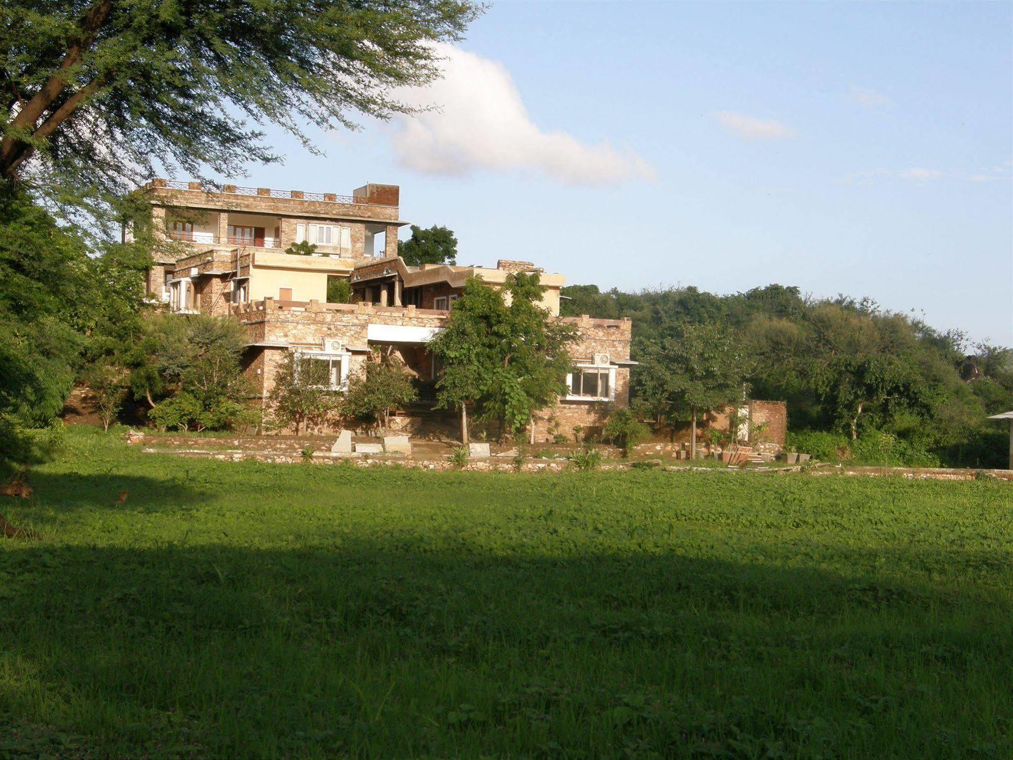 Devra Udaipur Hotel Exterior foto